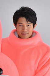 锅岛（铃木亮平饰演）