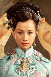 隆万氏（倪虹洁饰演）