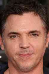 尼古拉斯·李剧照