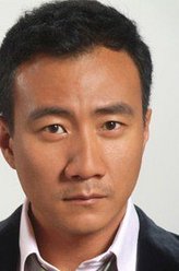 PETER（胡军饰演）