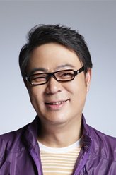 力量（高亚麟饰演）