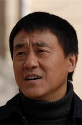 阮大伟朋友（何冰饰演）