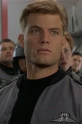 约翰尼·瑞科（卡斯帕·凡·迪恩饰演）