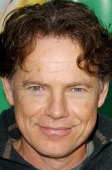 Gil Garcetti（布鲁斯·格林伍德饰演）