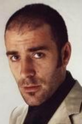 瓦里诺·马斯坦德雷阿（瓦里诺·马斯坦德雷阿饰演）