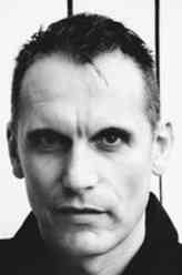 Davros（朱利安·布里奇饰演）