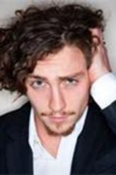 亚伦·泰勒-约翰逊剧照