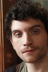 Victor Zsasz（安东尼·凯瑞根饰演）