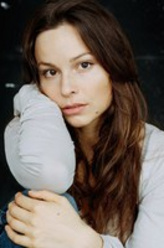 米娜·唐德剧照