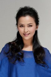 娟娟（何音饰演）