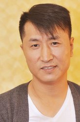 张笑君（张笑君饰演）