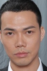 Daviv（谢天华饰演）