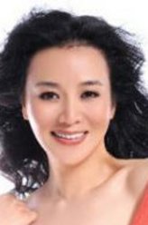 谭小雨（刘艺饰演）