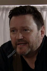 伊恩·普莱斯顿-戴维斯（伊恩·普莱斯顿-戴维斯饰演）