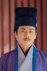 岳不群（黄文豪饰演）