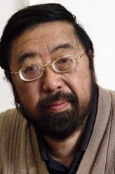 谭钢（王新民饰演）