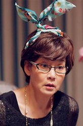 孙雅娴（潘虹饰演）