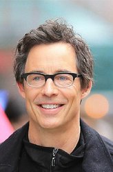 汤姆·卡瓦纳夫剧照