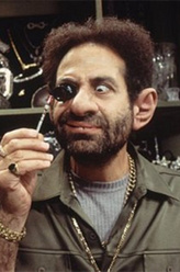 Jeebs（托尼·夏尔赫布饰演）