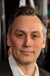 S.A. Martin LeRoux（大卫·阿隆·贝克饰演）