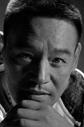 赵梓明（巍子饰演）