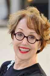 哈德森太太（尤娜·斯塔布斯饰演）