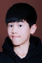 张巨明（张巨明饰演）