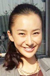 Custome officer（吉丽 饰演）