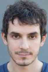 Simon Asher（塔特·艾灵顿饰演）