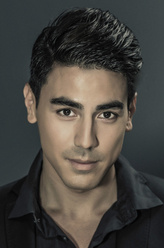 秦文泷（白梓轩饰演）