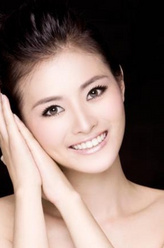 魏婉洛（郑茜饰演）