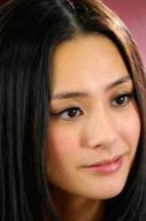 美女（钟欣潼饰演）
