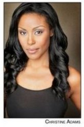 克里斯蒂尼·亚当斯（克里斯蒂尼·亚当斯饰演）
