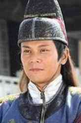 佘百年（李天翔饰演）