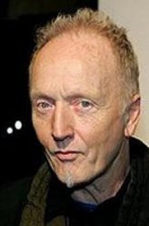 托宾·贝尔（托宾·贝尔饰演）