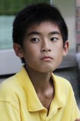 杨亮俞（杨亮俞饰演）