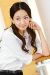 李世恩（李世恩饰演）