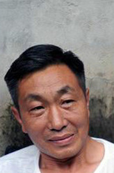 梅孝全（杜源饰演）