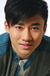 刘闯（徐亮饰演）