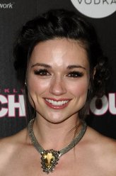 克里斯塔尔·里德（克里斯塔尔·里德饰演）