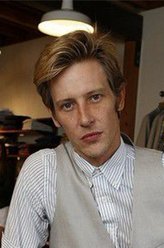 加布里埃尔·曼（加布里埃尔·曼饰演）