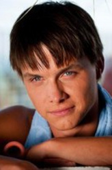 Yaroslav Zhalnin剧照