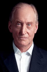 Thomas（查尔斯·丹斯饰演）