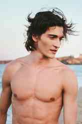 马特维·雷科夫剧照