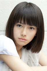 崛切千代美（山本舞香饰演）