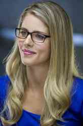 费莉希蒂·斯莫克（艾米莉·理查兹饰演）