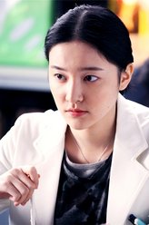 郁宁馨（崔心心饰演）