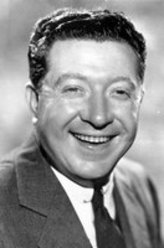 弗兰克·麦休剧照