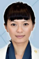 立花彩乃（荣仓奈奈饰演）