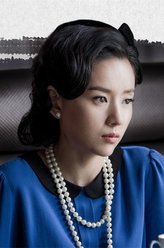 章子君（董洁饰演）